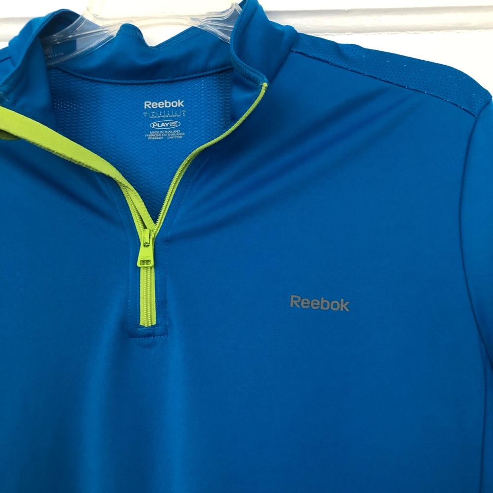 Euc Reebok Pullover - image 3